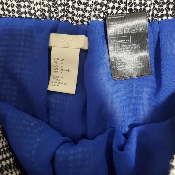H&M Pleated Skirt - Picture 3 of 7